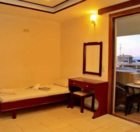 24 Seven Hotel